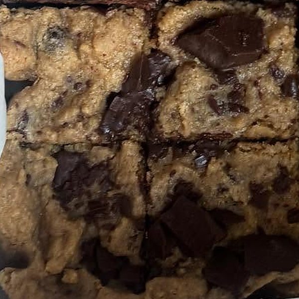 Chocolate chip cookie barz